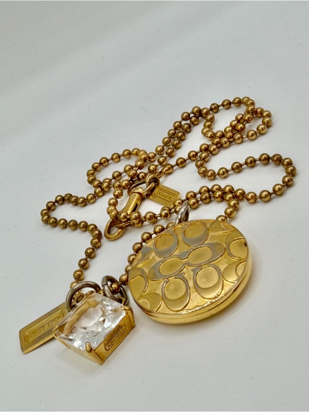 🍍𝑨𝑹𝑺𝑰 𝒊𝒔 𝑳𝒊𝒗𝒆‼️🦁 Come join the live fun!! - Picture 10 of 17